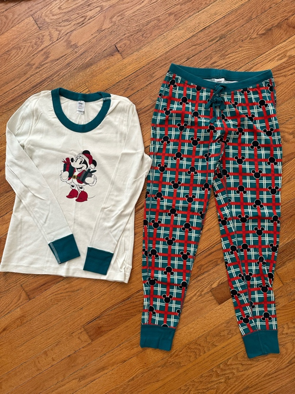 Hanna Andersson Holiday Plaid Minnie Mouse Pajama Set